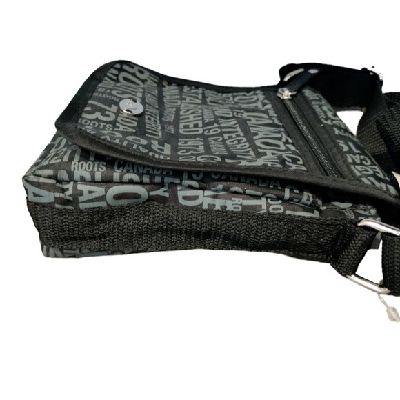 Roots Canada Messenger Crossbody Bag Black & Gray Nylon Establish 1973 Small NWT - Picture 7 of 14